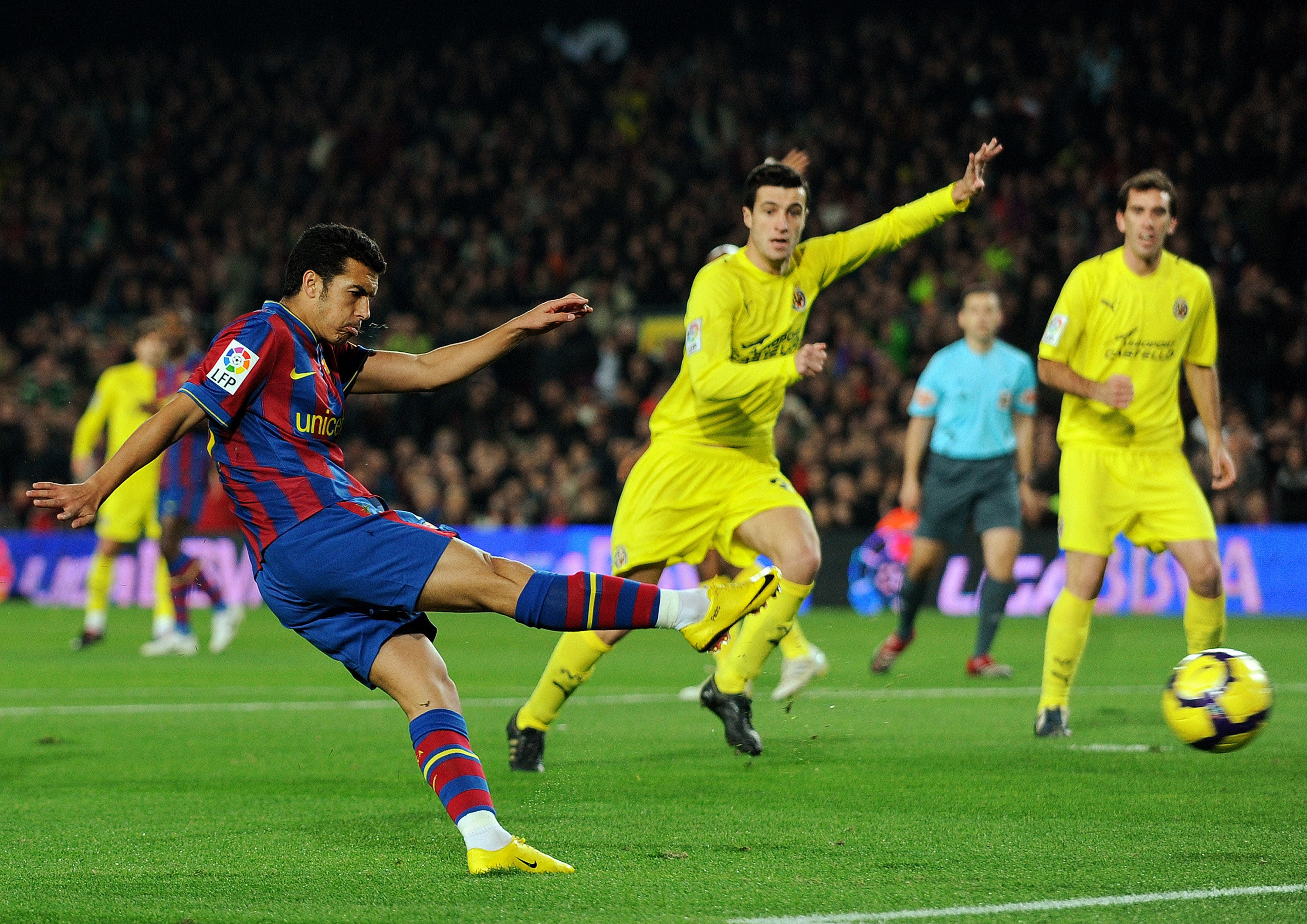 场外因素的 场外因素的